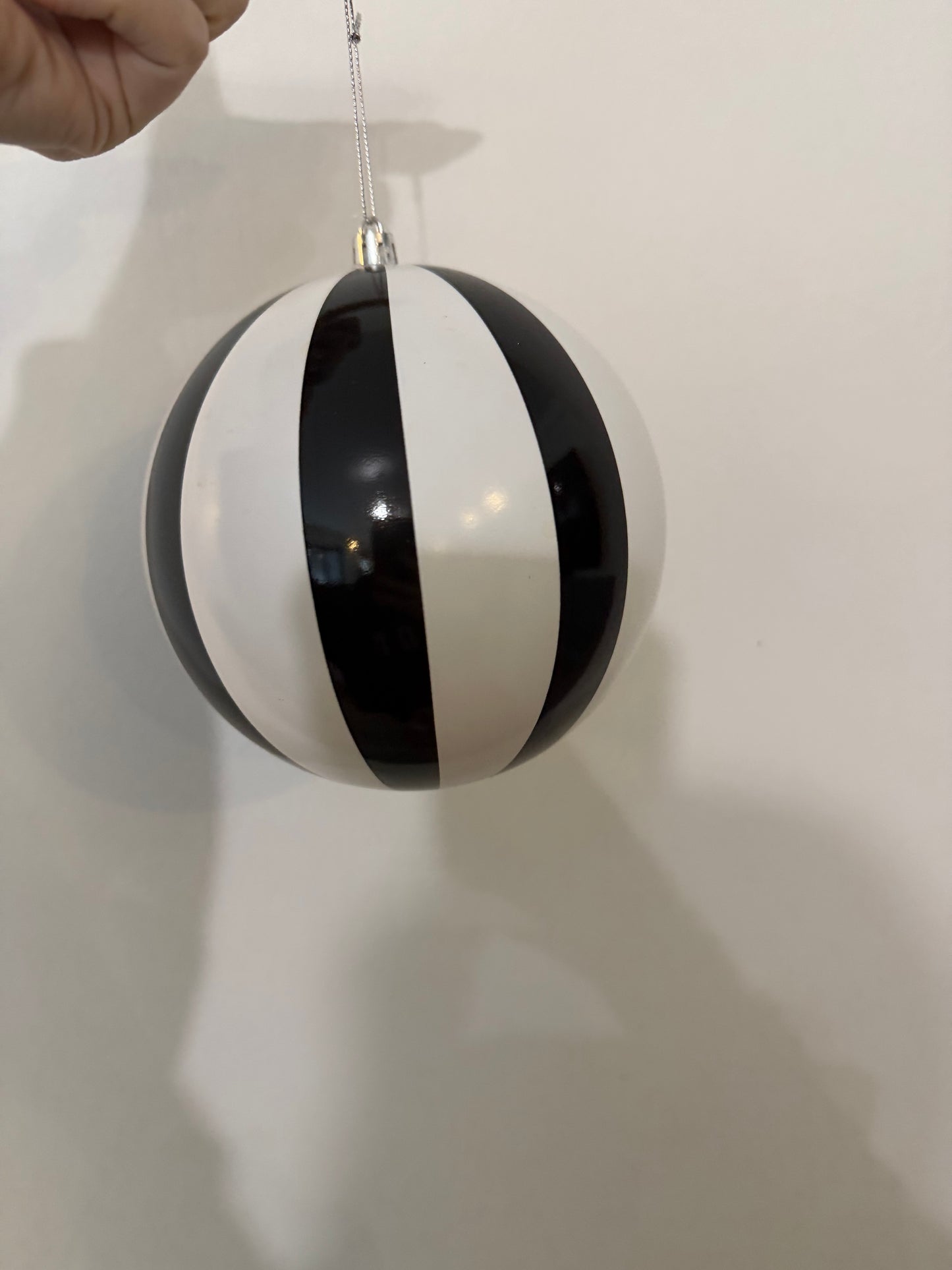 Black & white bauble