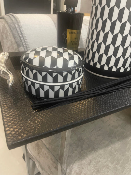 Black & white trinket box