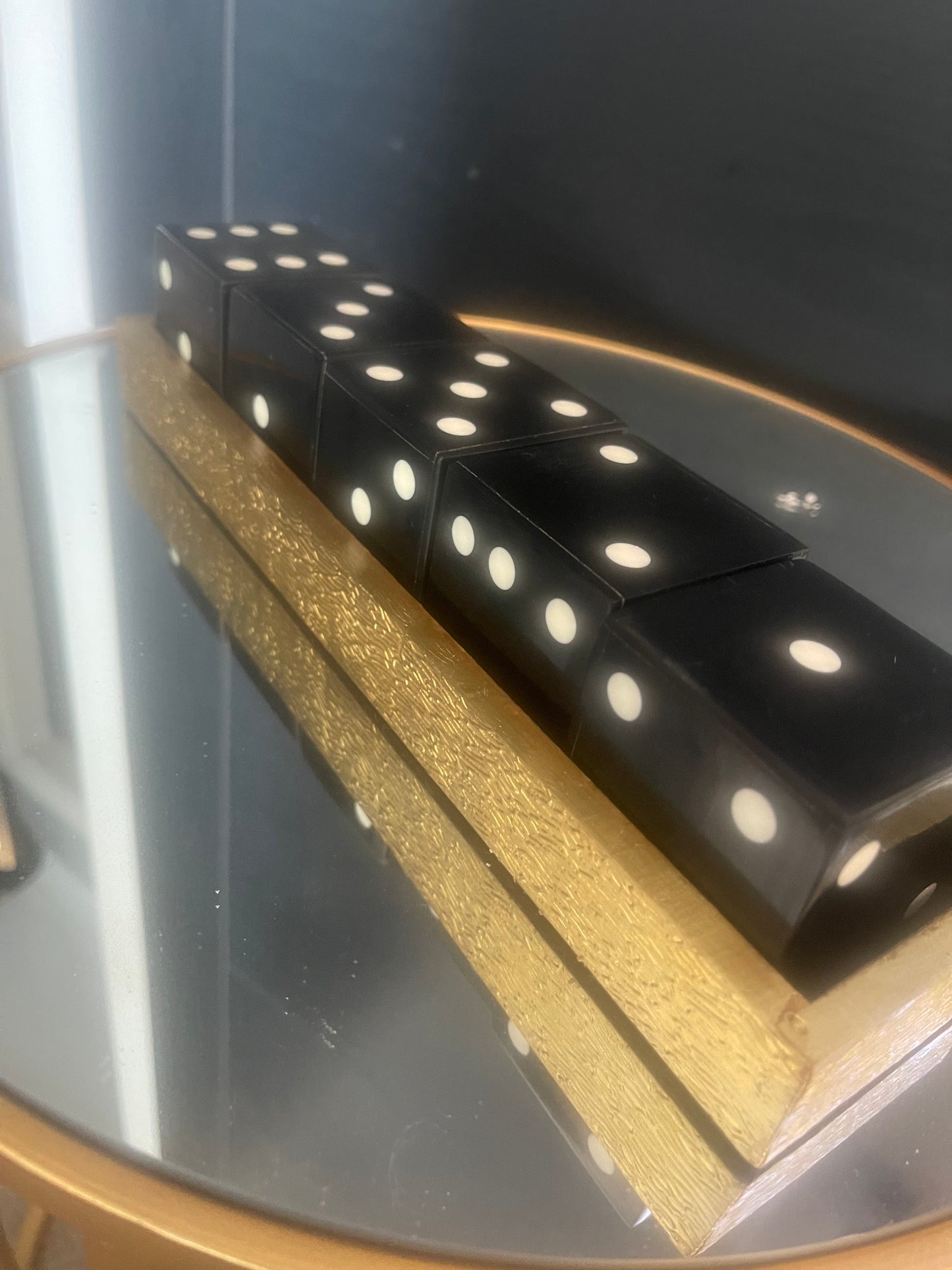 Black & gold dice set